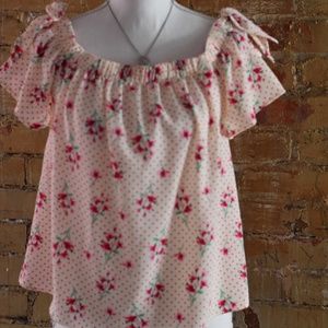 Cute Floral Top One Clothing Size Medium
